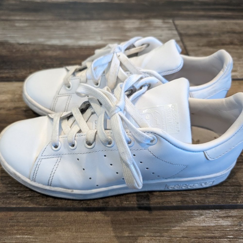 White Adidas Stan Smith Sneaker (Size 6.5W)